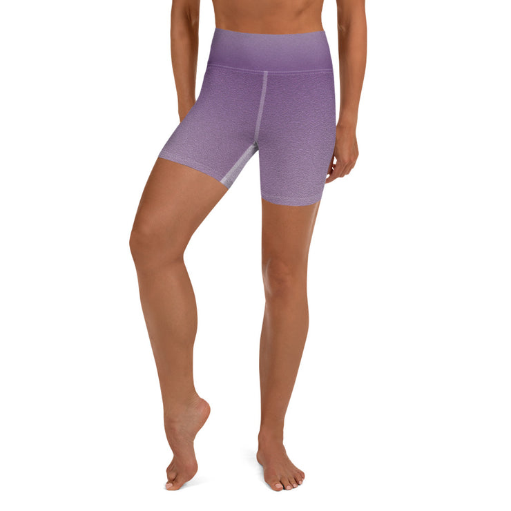 Lila Yoga-Shorts